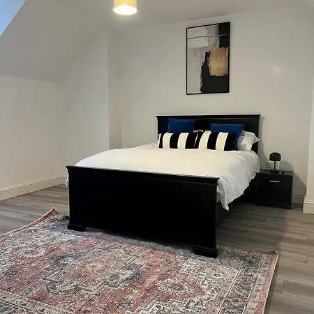 Cosy 4 Bed Filton شقة بريستول