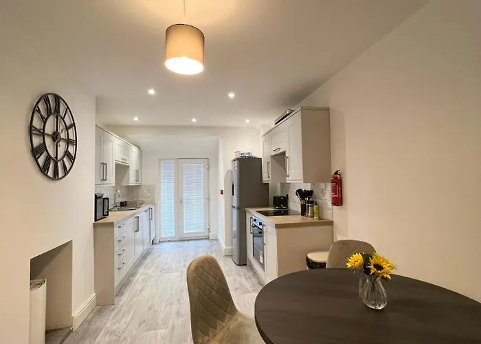 Cosy 4 Bed Filton * Bristol